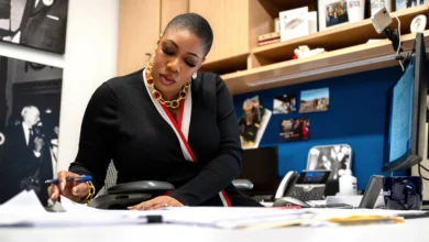 symone sanders salary